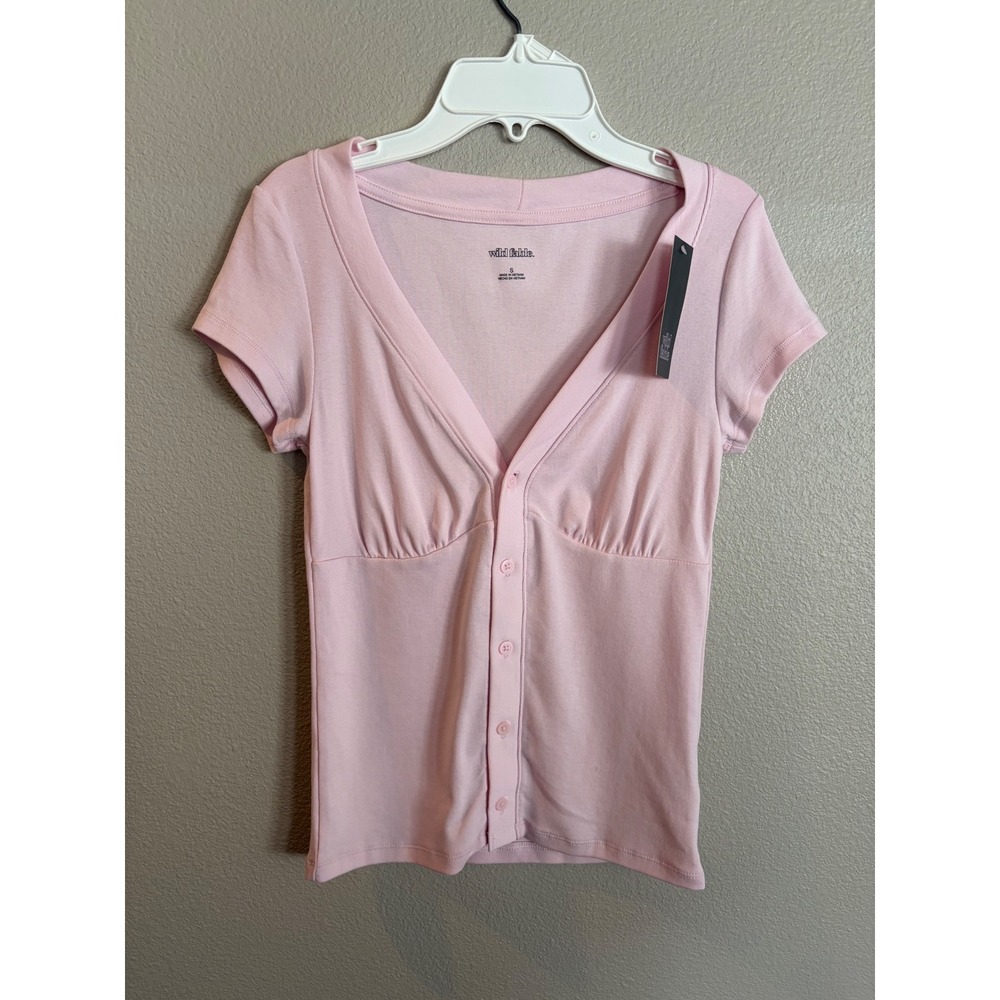 Wild Fable Women Barely Pink Button Front V-Neck Short Sleeve Top Small NWT